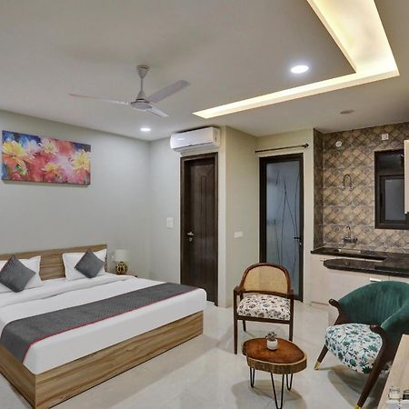 Townhouse Xanthe Hotel Noida Exterior photo